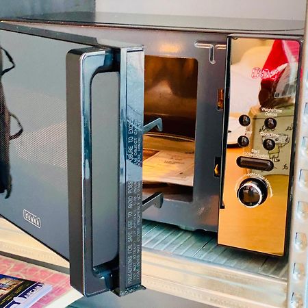 Private Studio With Free Car Parking 암스테르담 외부 사진