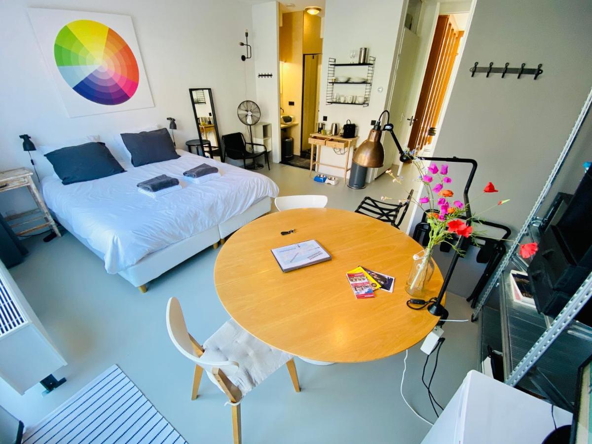 Private Studio With Free Car Parking 암스테르담 외부 사진