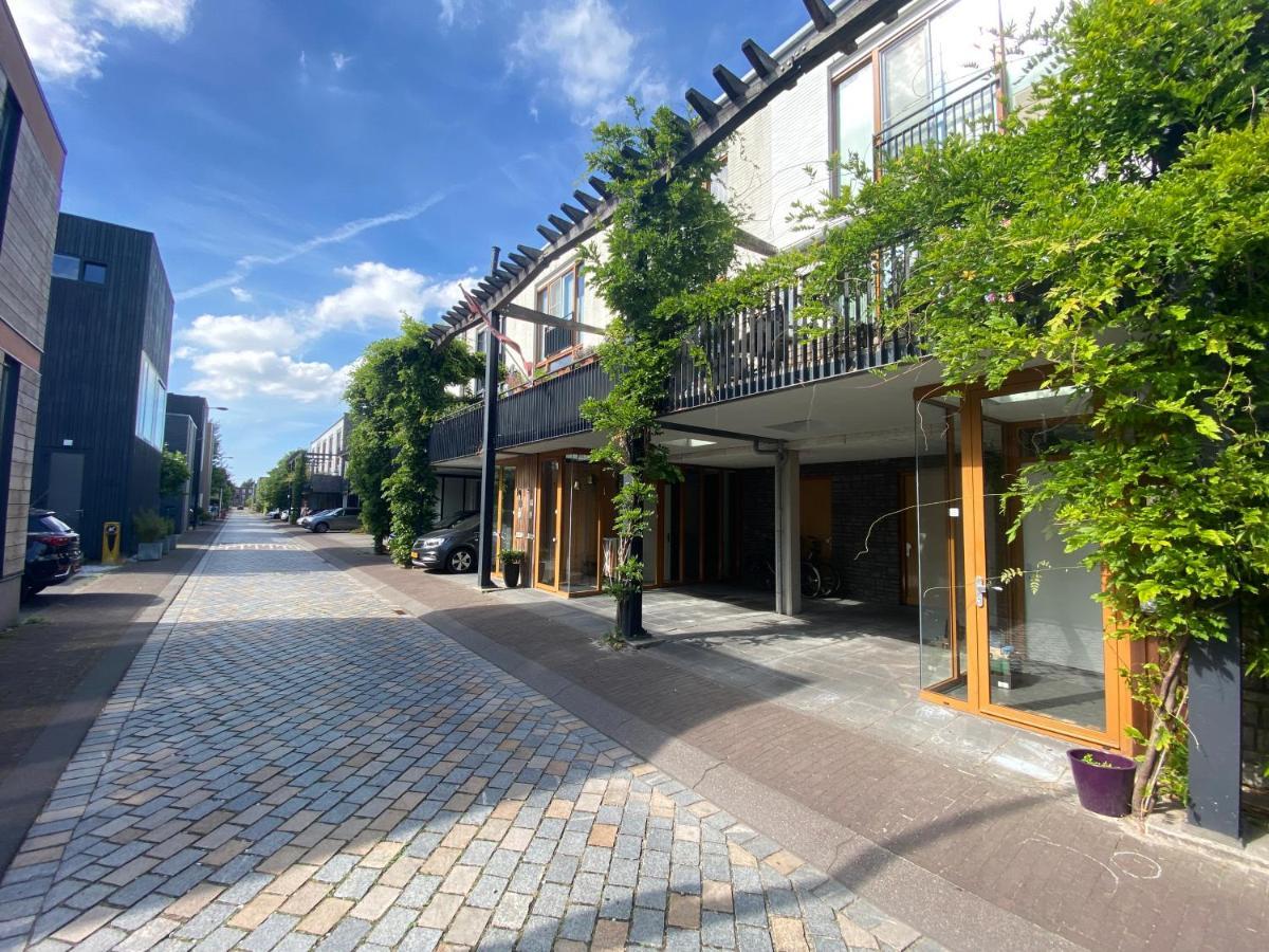 Private Studio With Free Car Parking 암스테르담 외부 사진